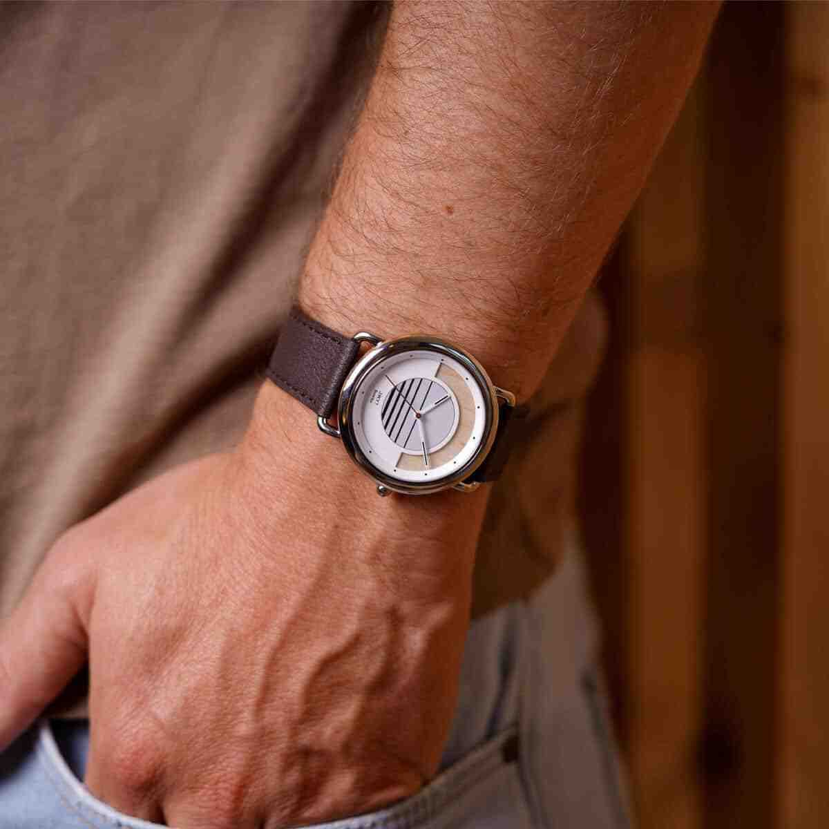 Horloge op zonne-energie SUNRISE pomme chocolat