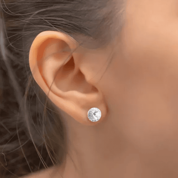 Clous d'oreilles ÉNIGME Doré & Blanc