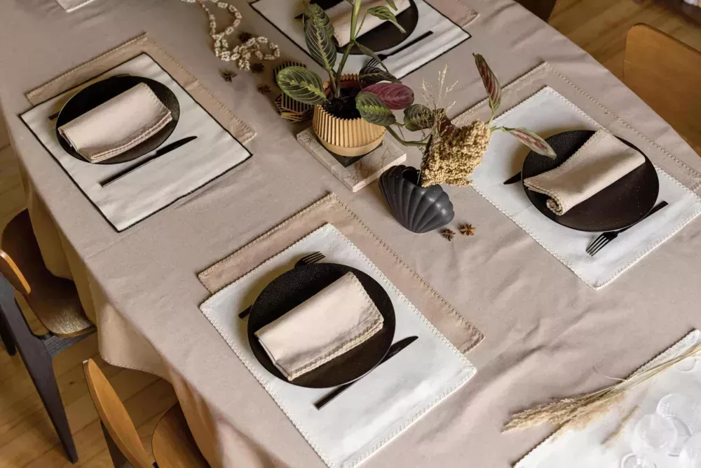 Tafelkleed Delia Naturel 170 x 300